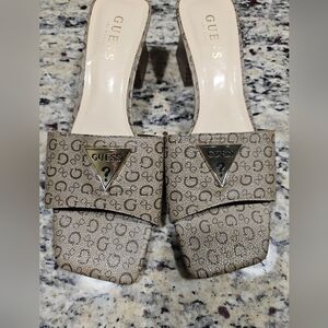 GUESS Kiva Monogram Slide Sandals Mules Heels 8M Y2K 90s Block Heel Square Toe
